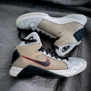 Kobe Hyperdunk United We Rise